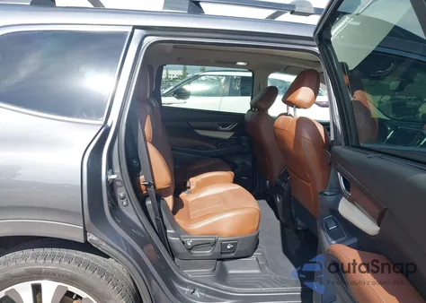 2021 Subaru Ascent Touring z USA, uszkodzony, nr VIN 4S4WMARD0M3439001